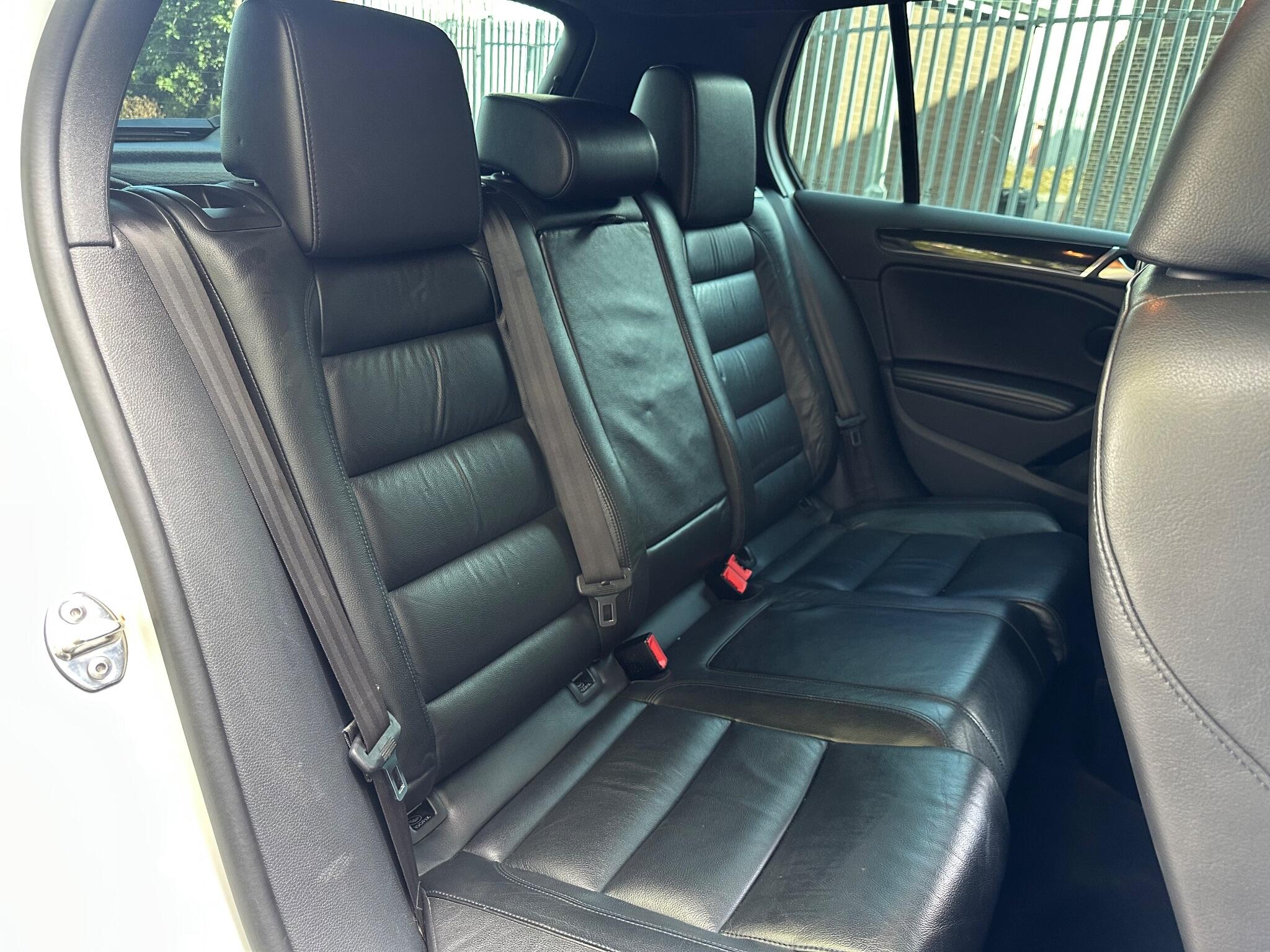 Volkswagen Golf view 18