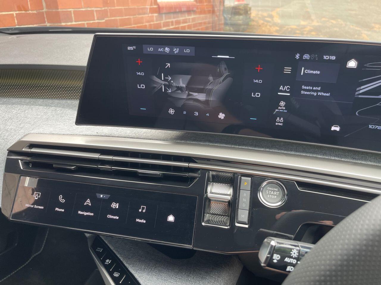 Peugeot 3008 view 18