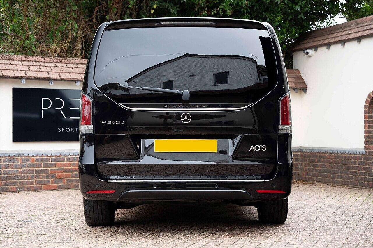 Mercedes-Benz V-Class view 5