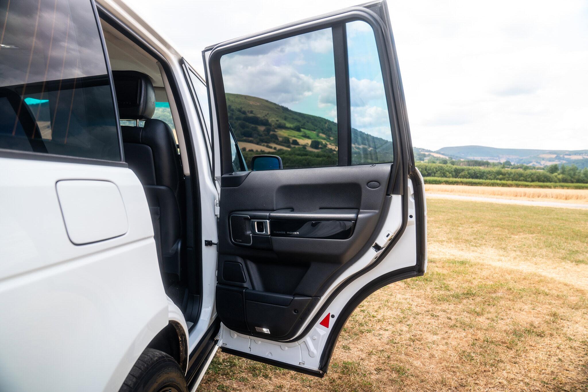 Land Rover Range Rover view 35