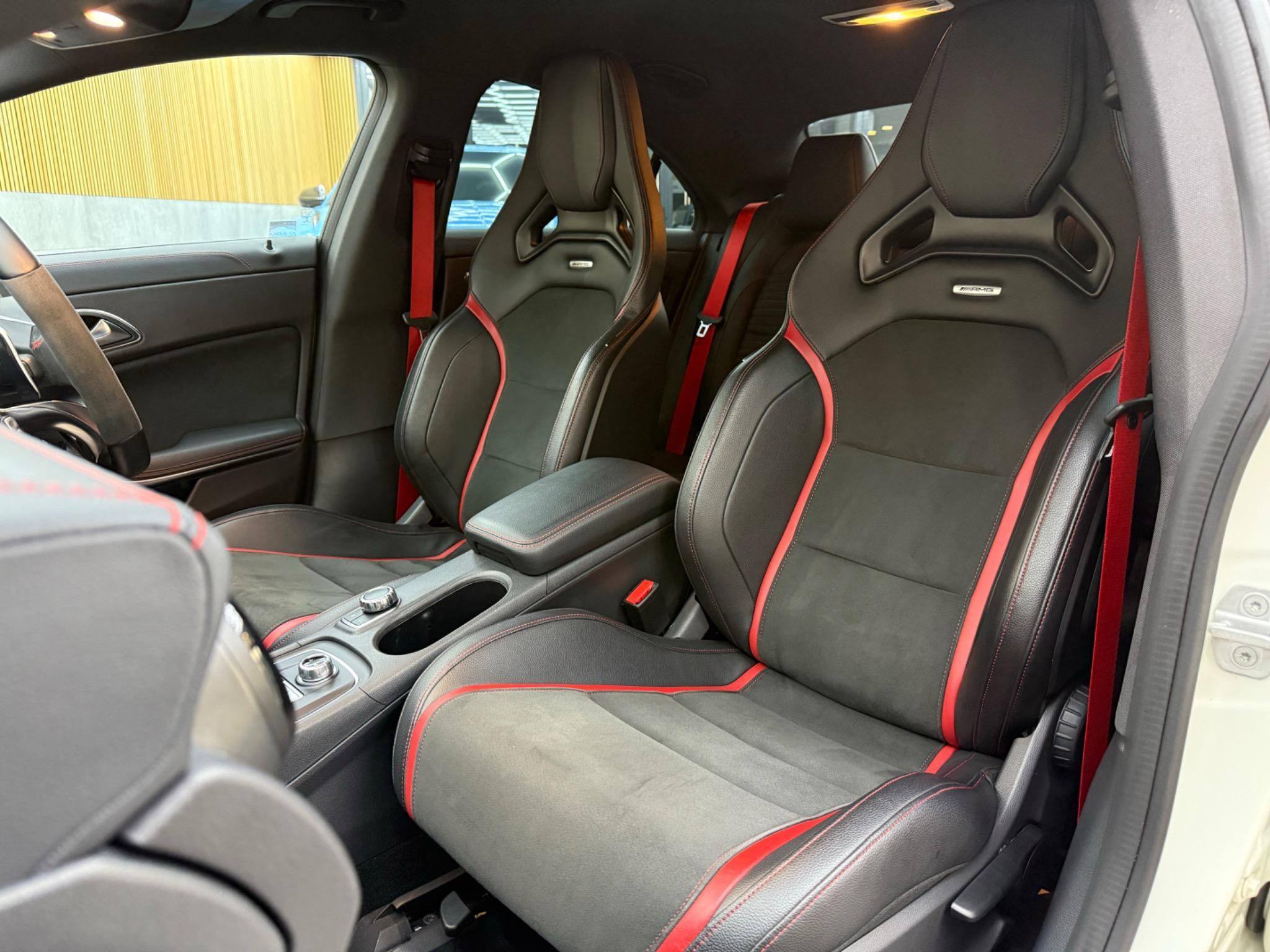 Mercedes-Benz Cla view 12