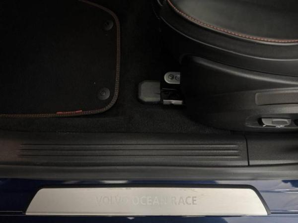 Volvo V40 view 82