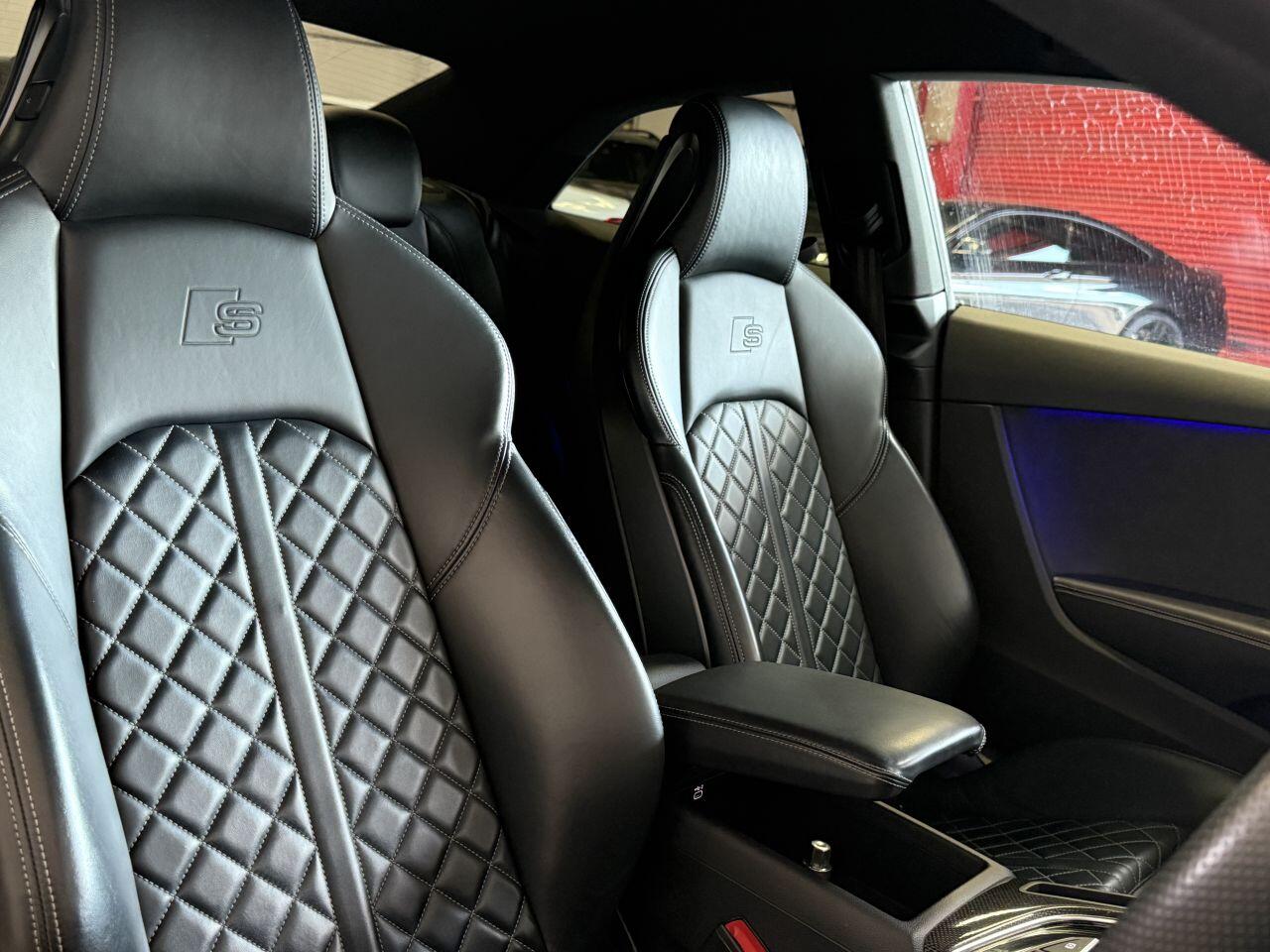 Audi S5 view 32