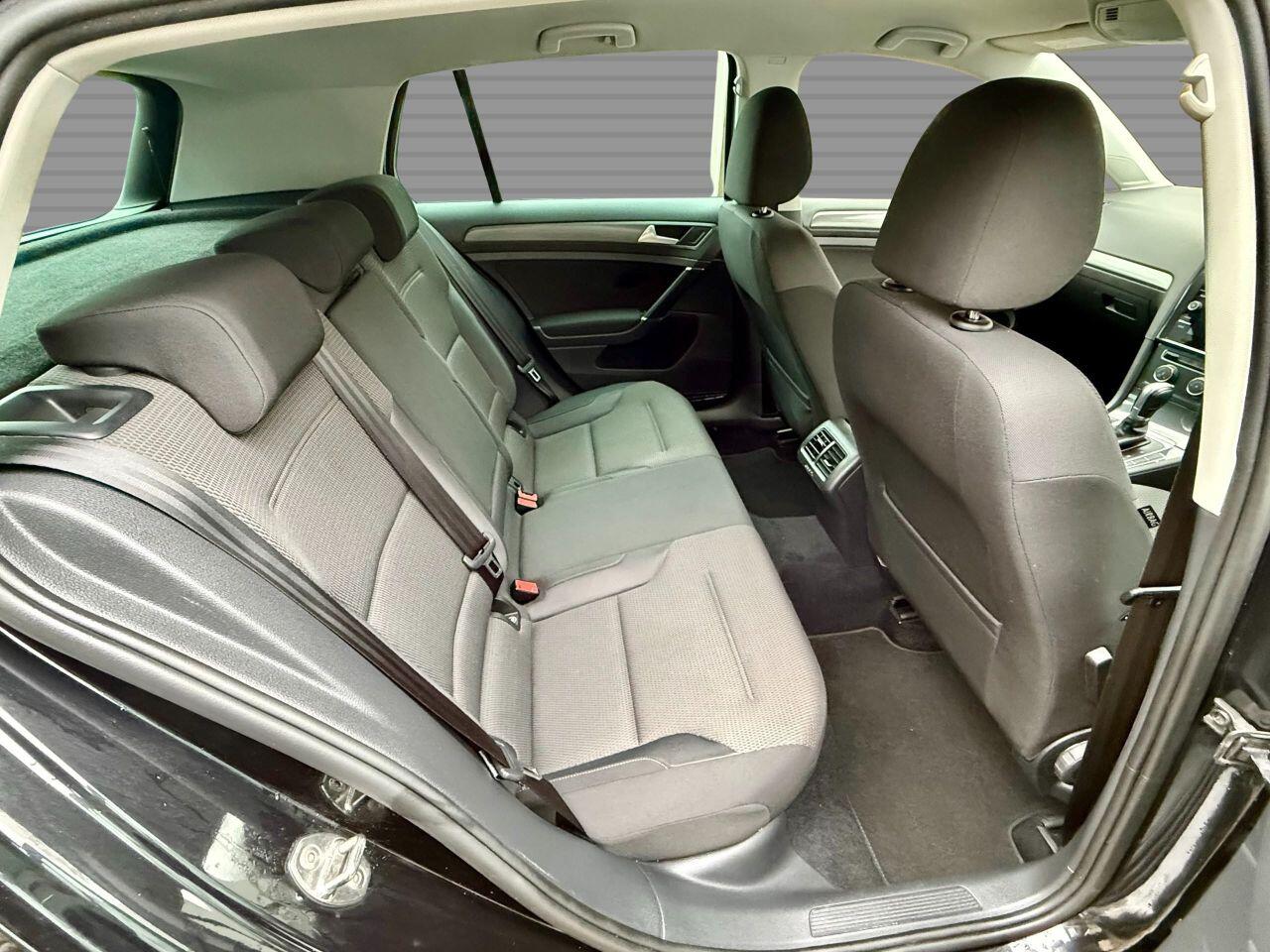 Volkswagen Golf view 28