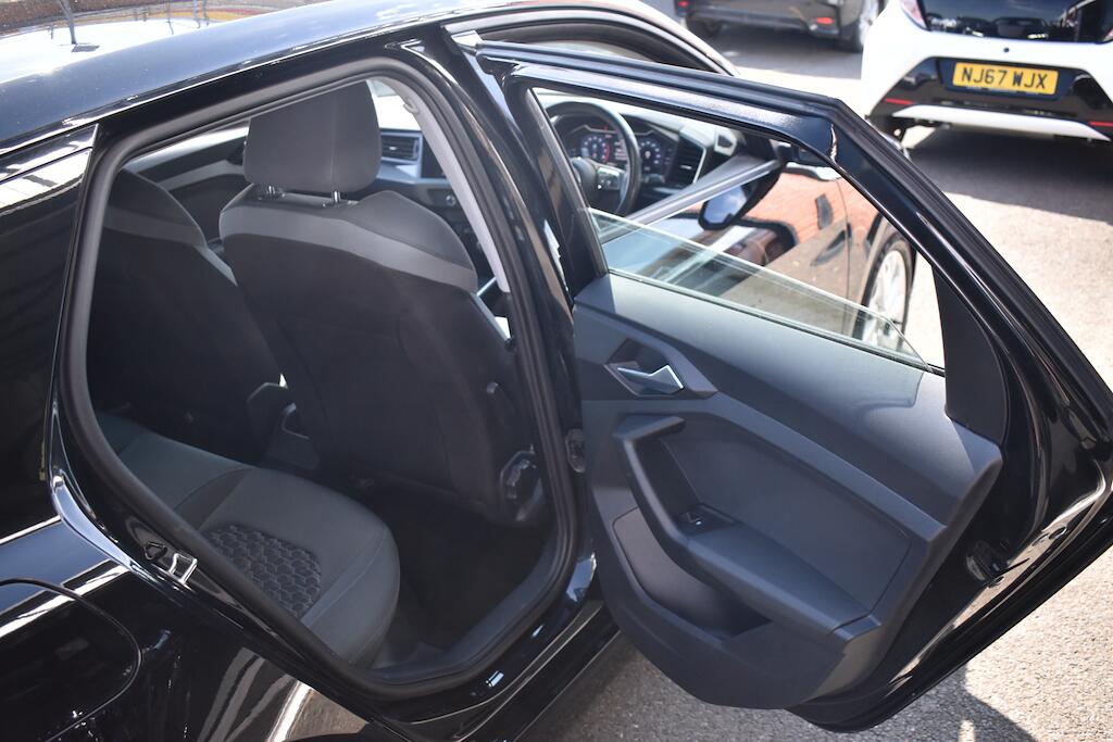 Audi A1 view 29
