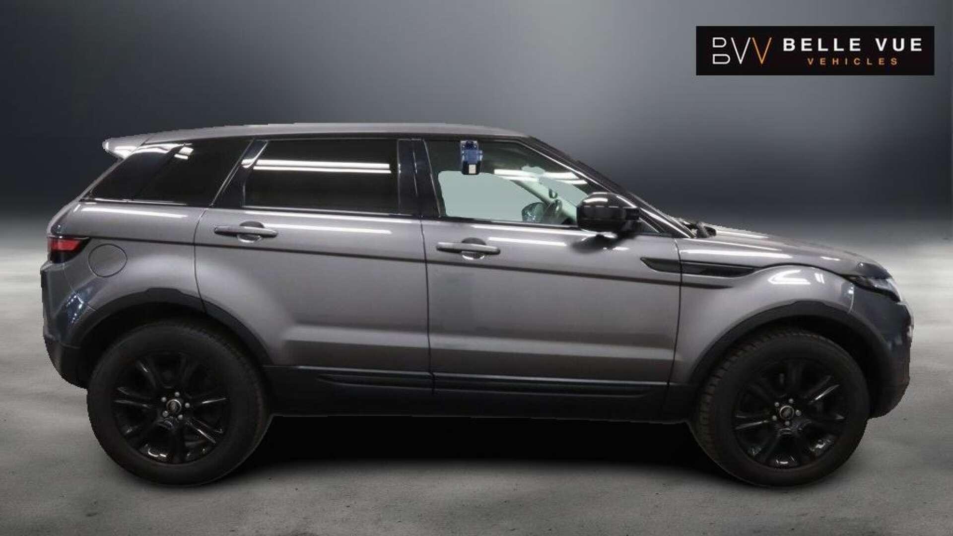 Land Rover Range Rover Evoque view 2