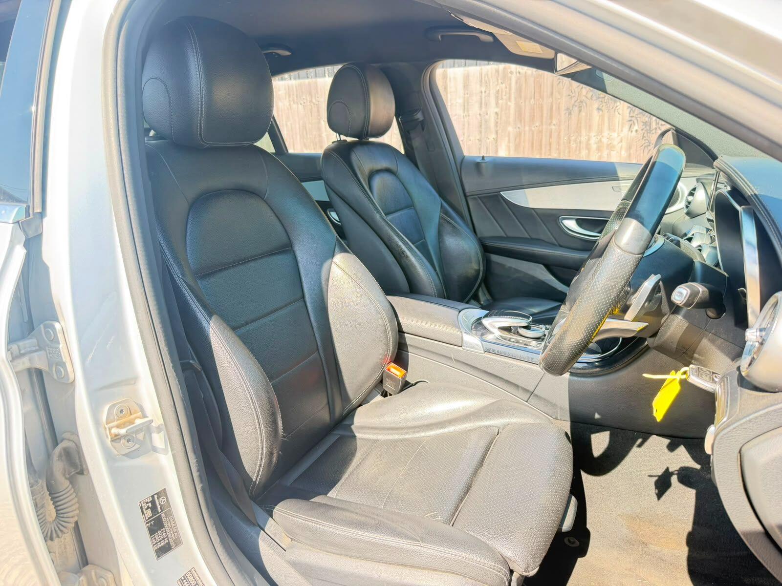Mercedes-Benz C-Class view 9