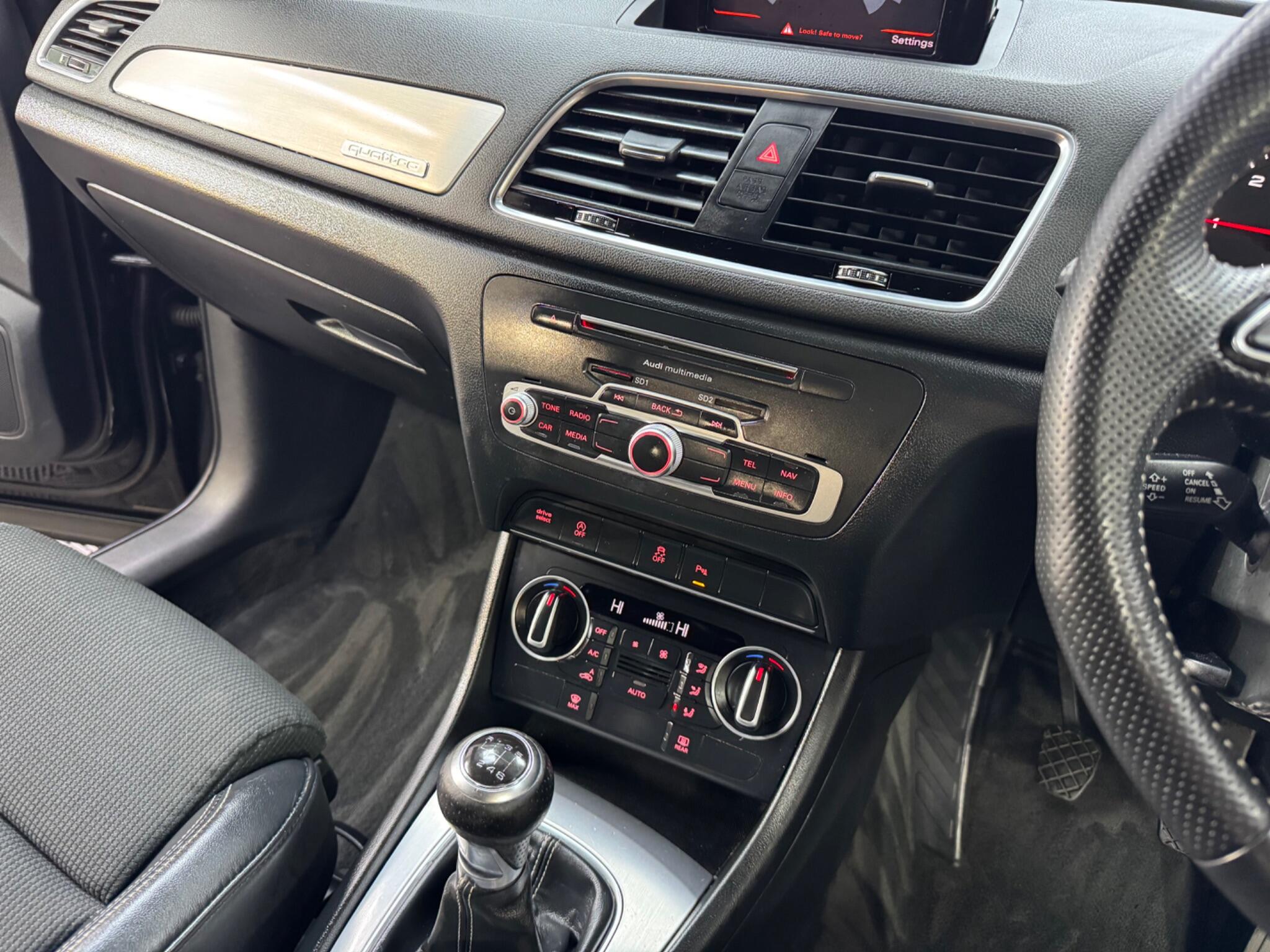 Audi Q3 view 18