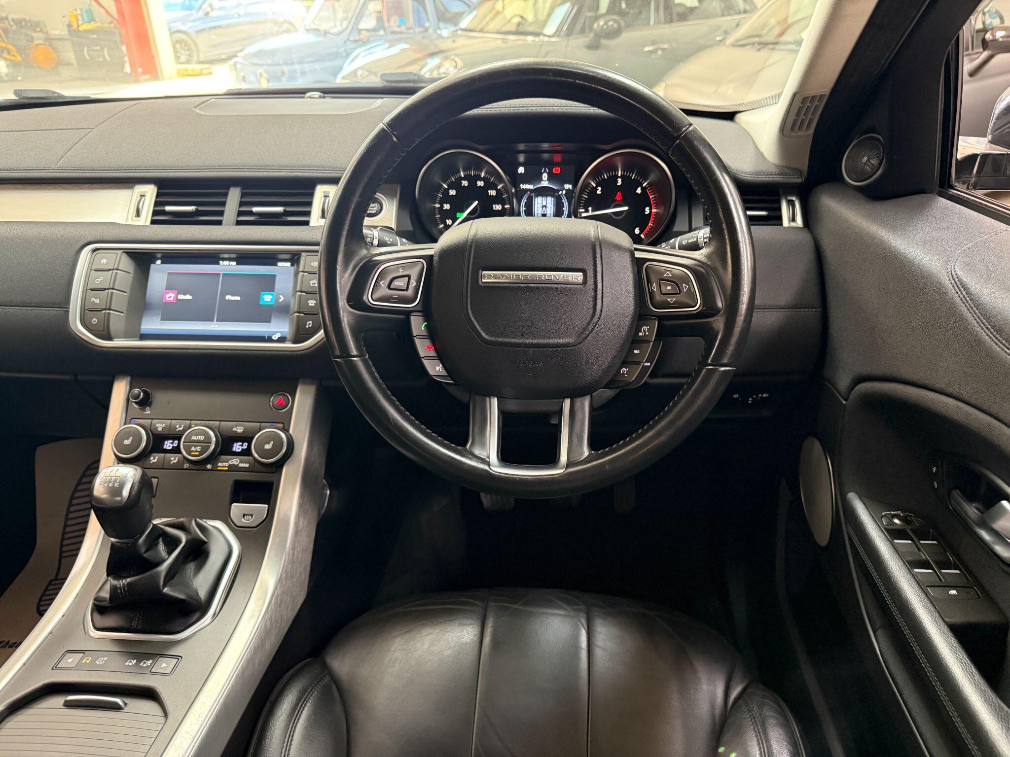 Land Rover Range Rover Evoque view 5