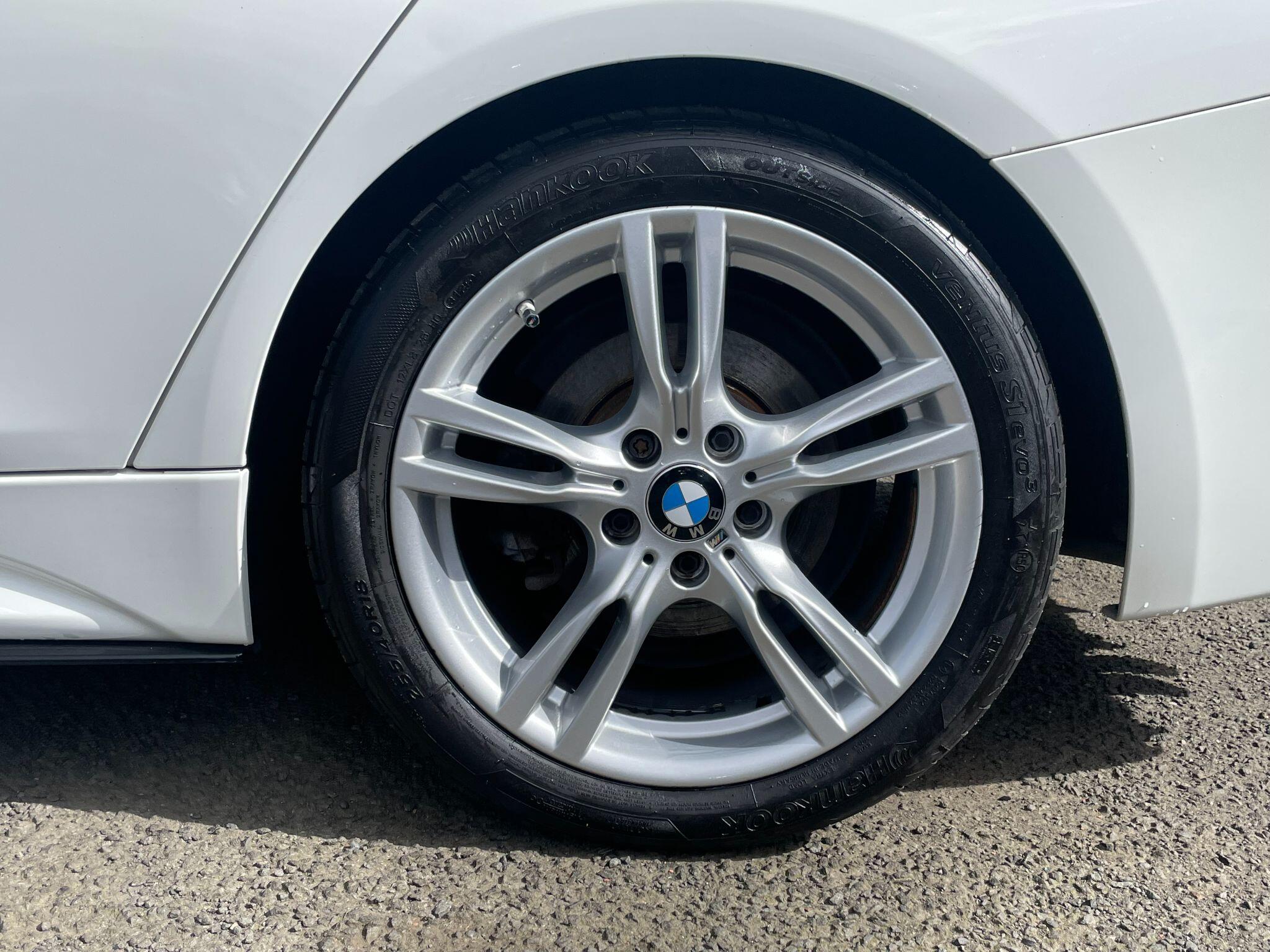 BMW 3 Series view 10