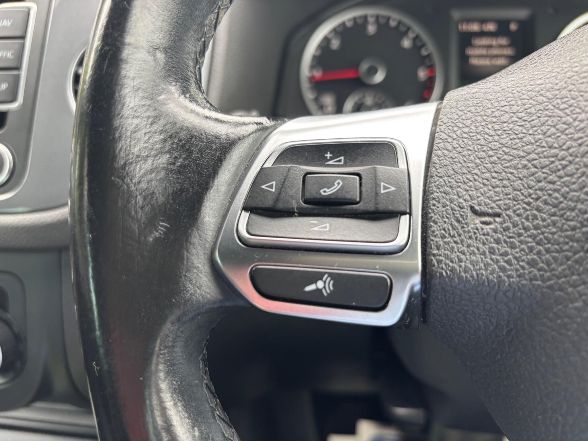 Volkswagen Tiguan view 18