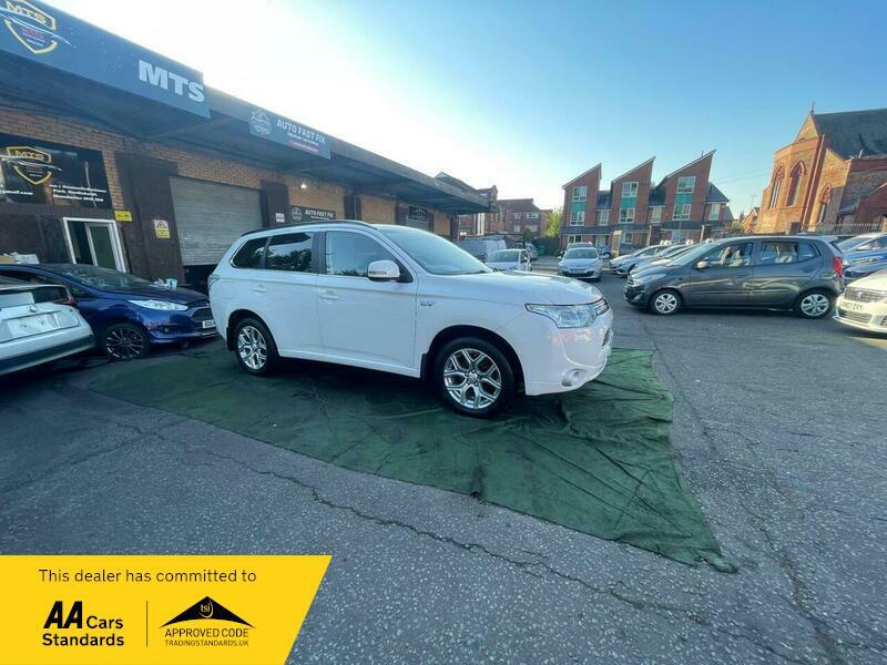 2014 Mitsubishi Outlander image 10