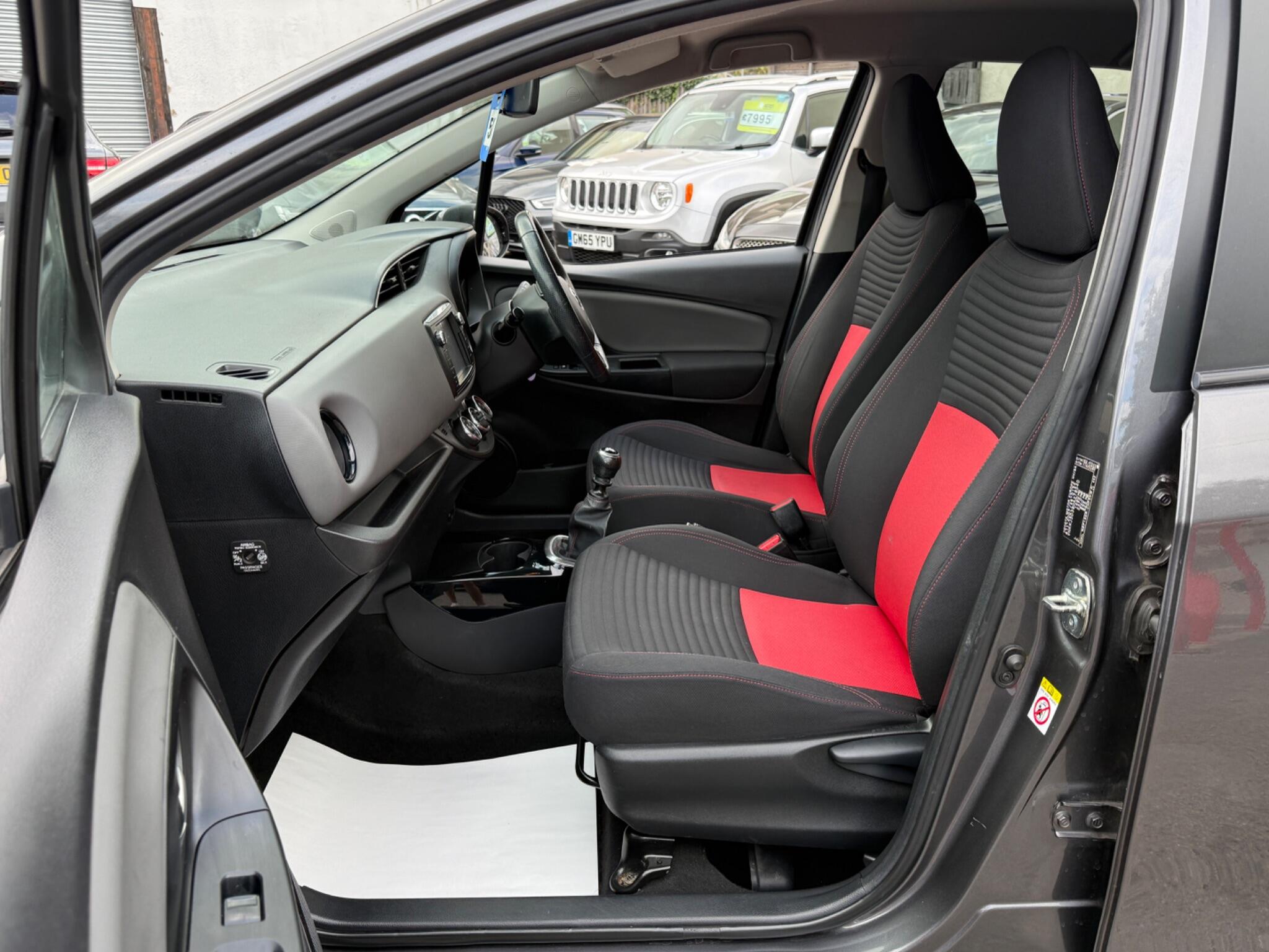 Toyota Yaris - Image 43