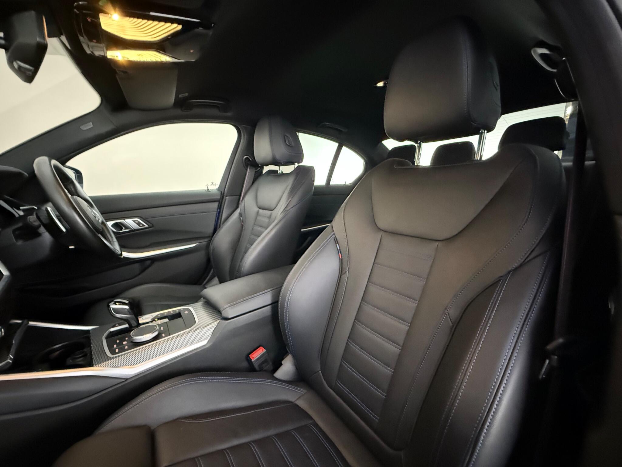 BMW 3 Series view 33
