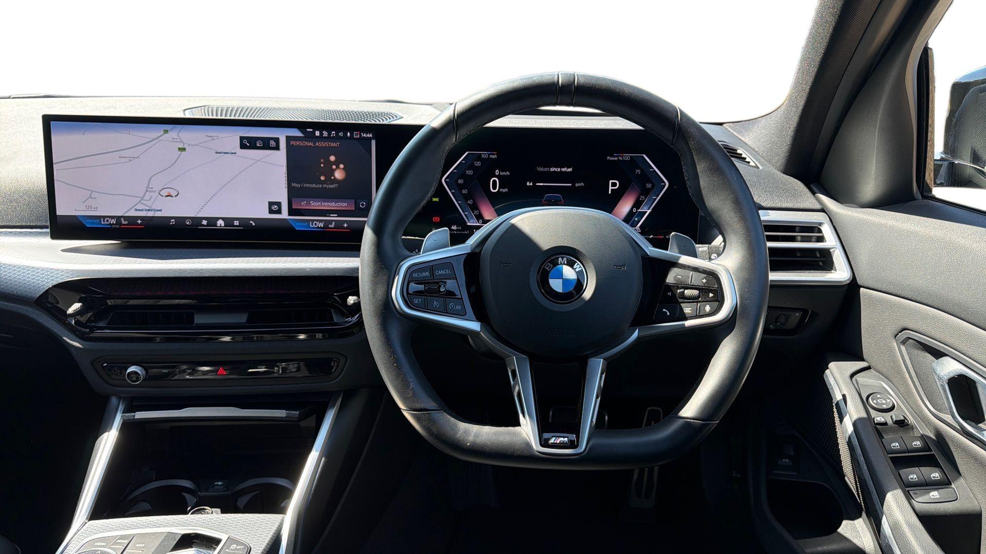 BMW 3 Series view 5