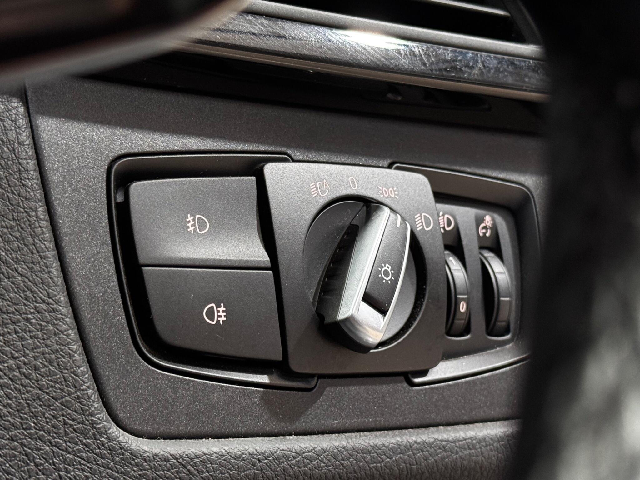 BMW 3 Series view 29