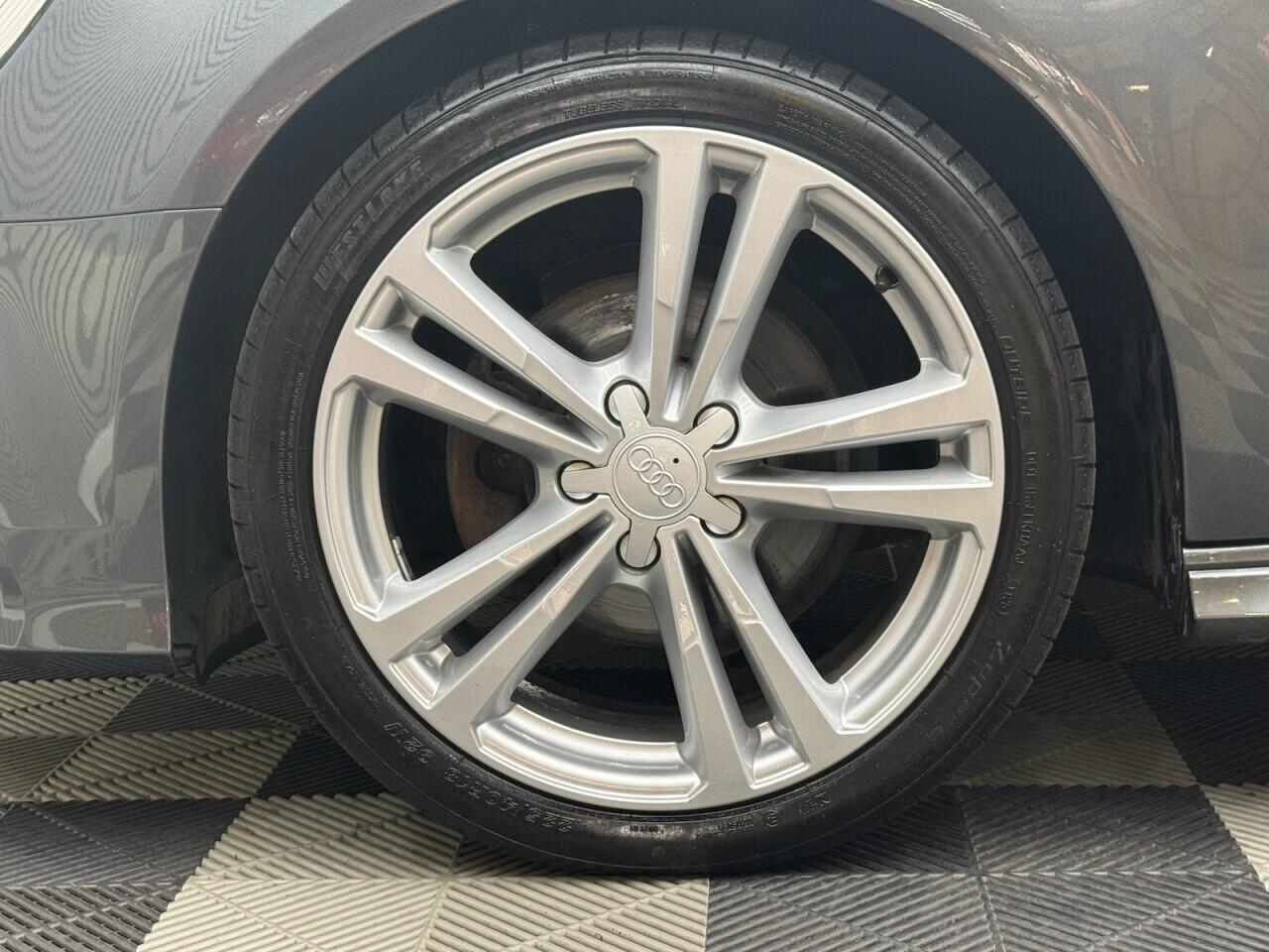 Audi A3 view 4