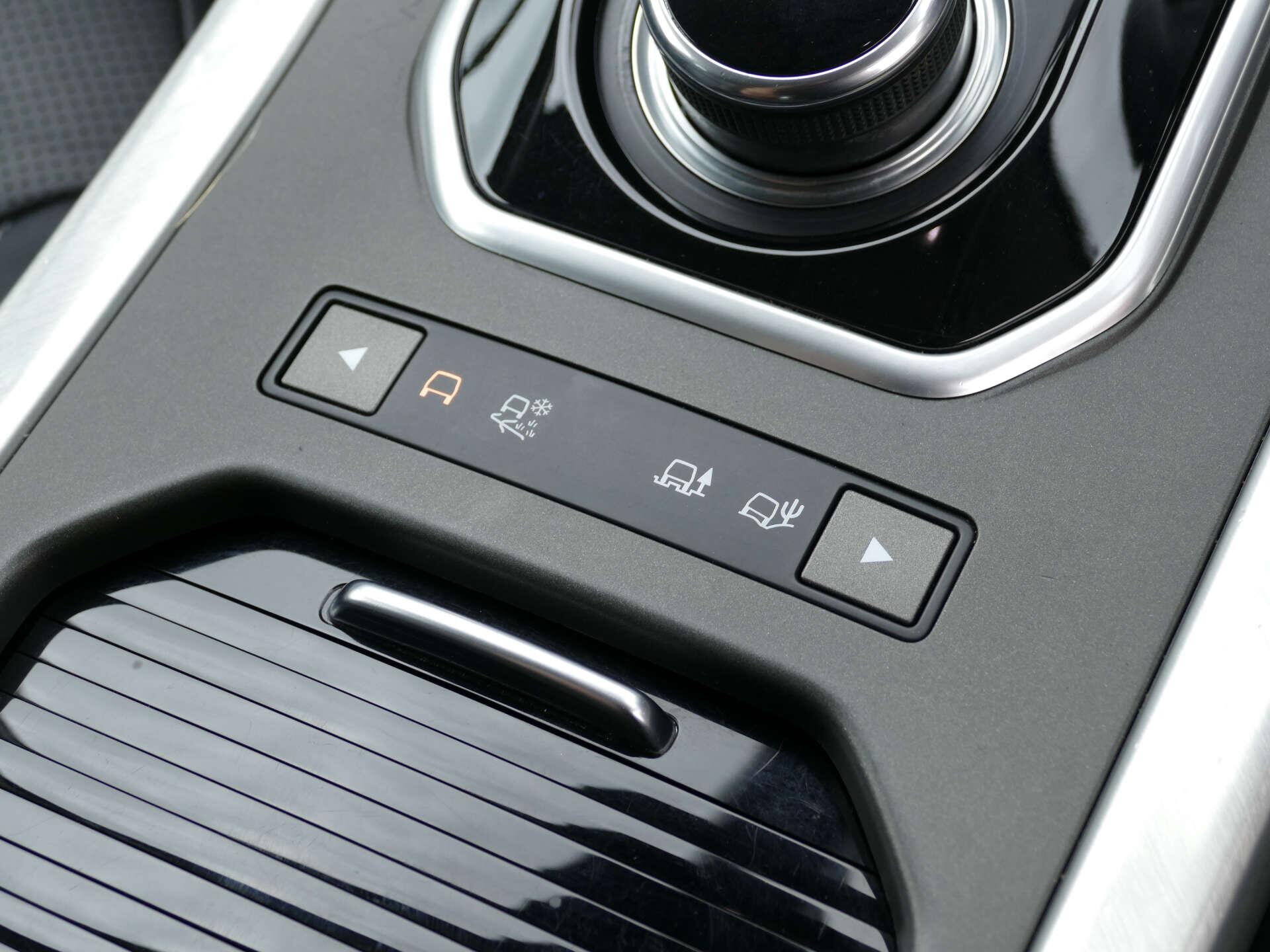 Land Rover Range Rover Evoque view 42