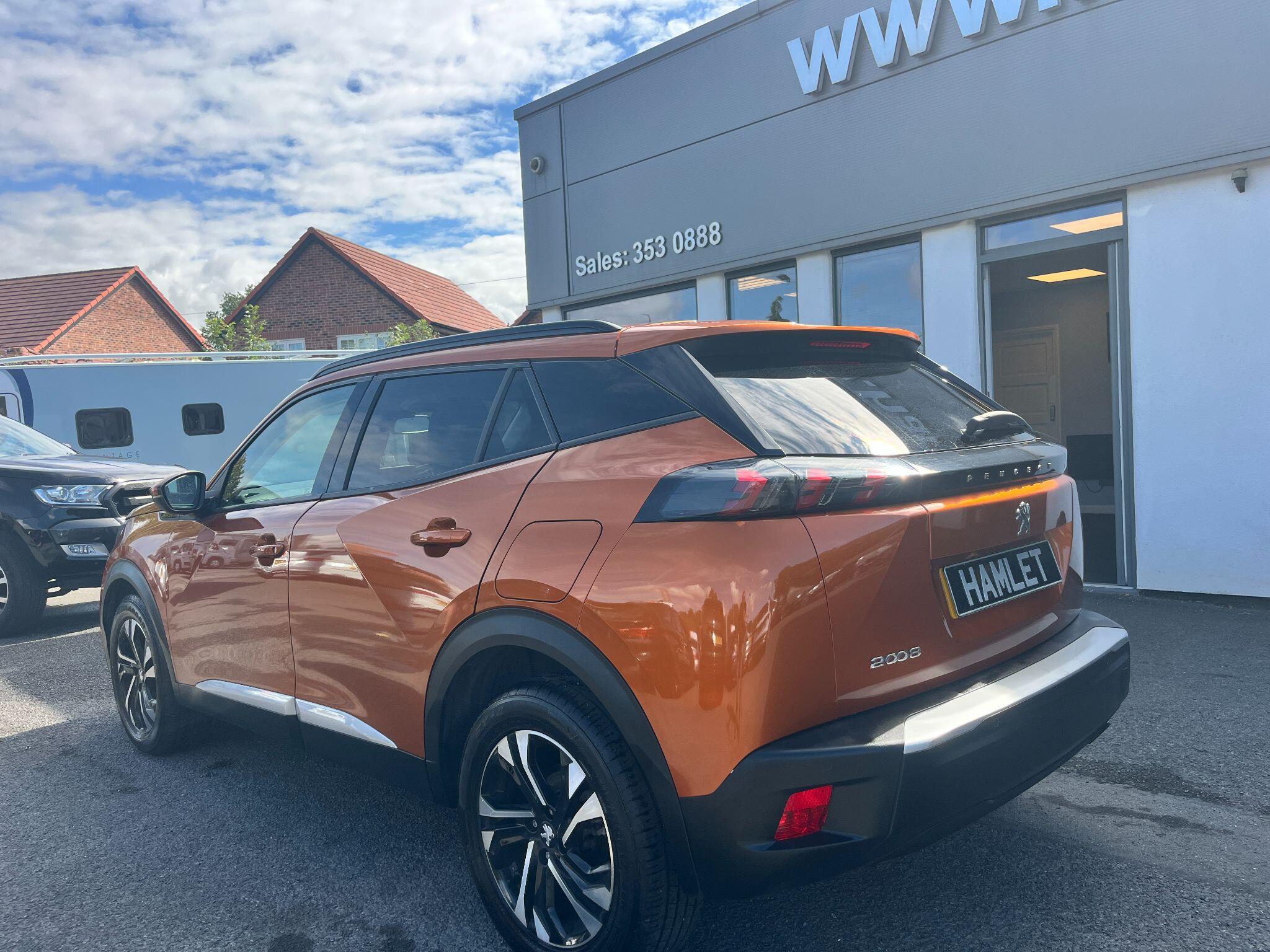 Peugeot 2008 view 3