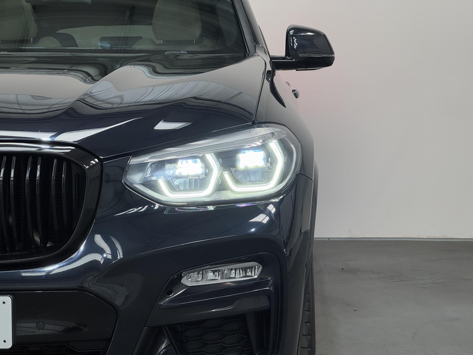 BMW X4 view 6