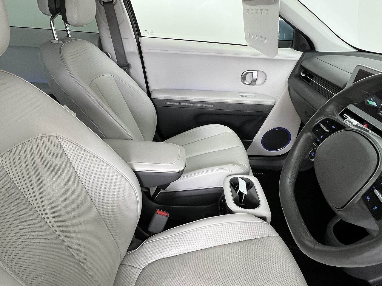 Hyundai Ioniq 5 view 8