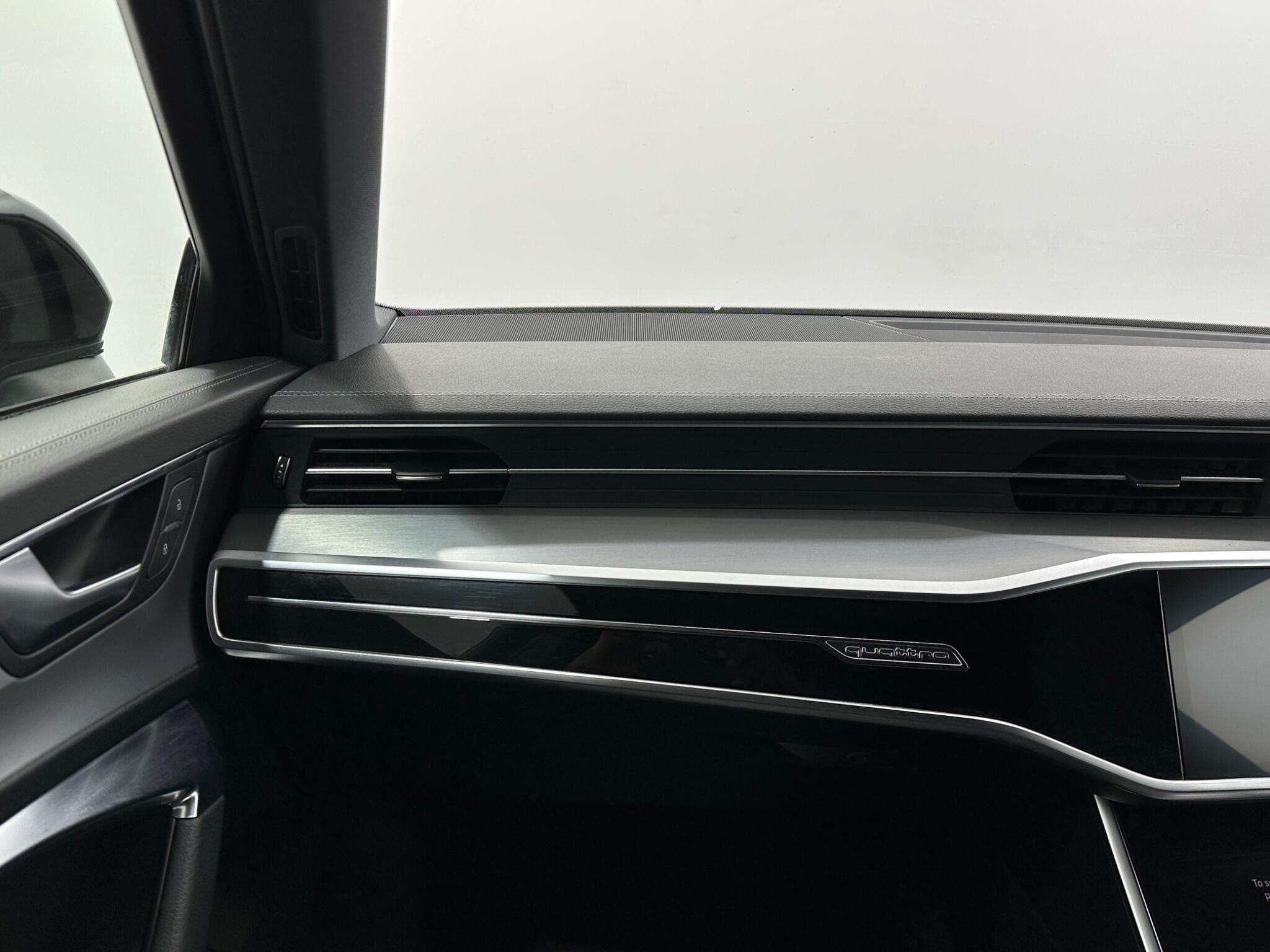 Audi A6 Saloon view 29