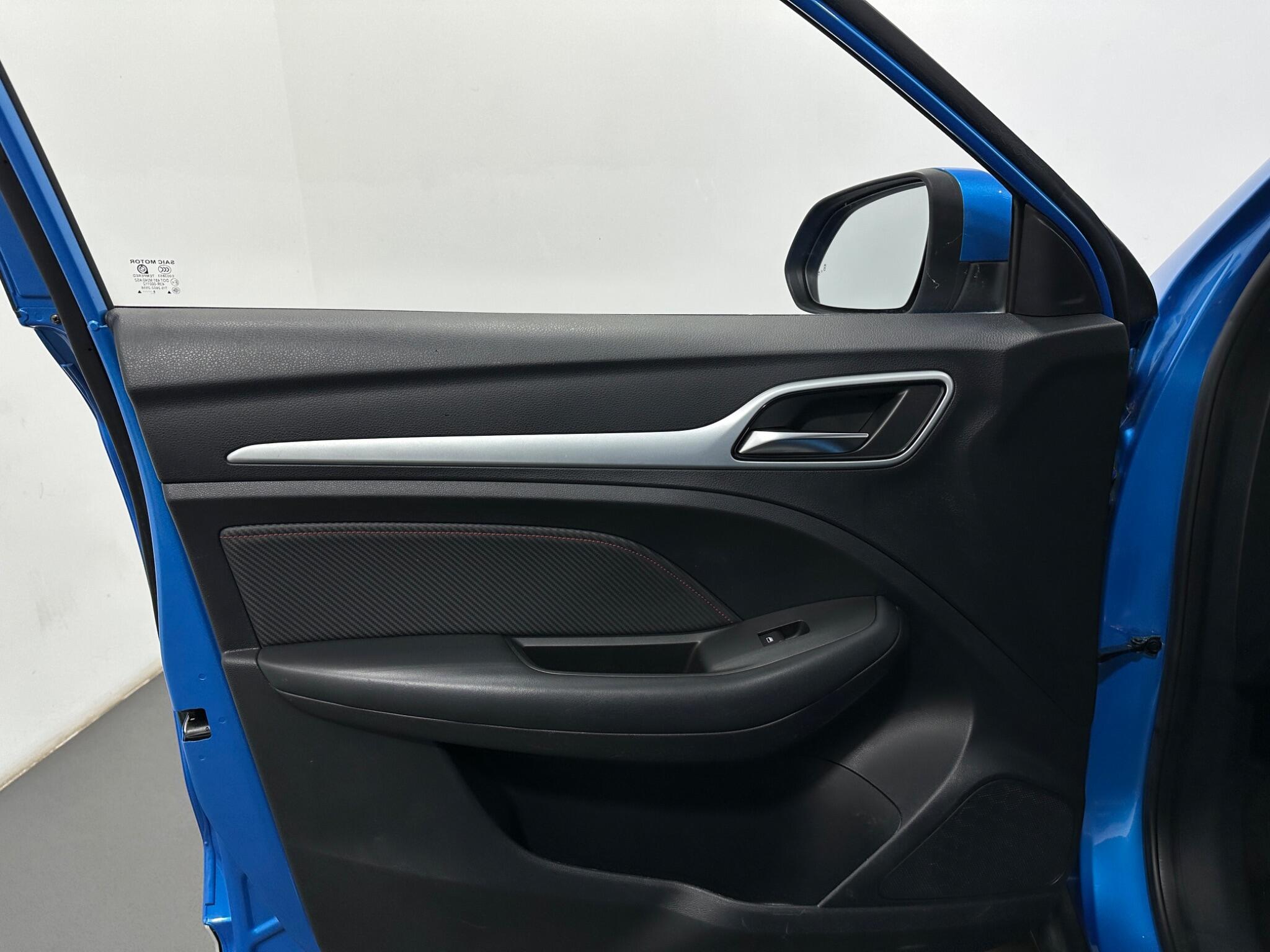 MG ZS view 37