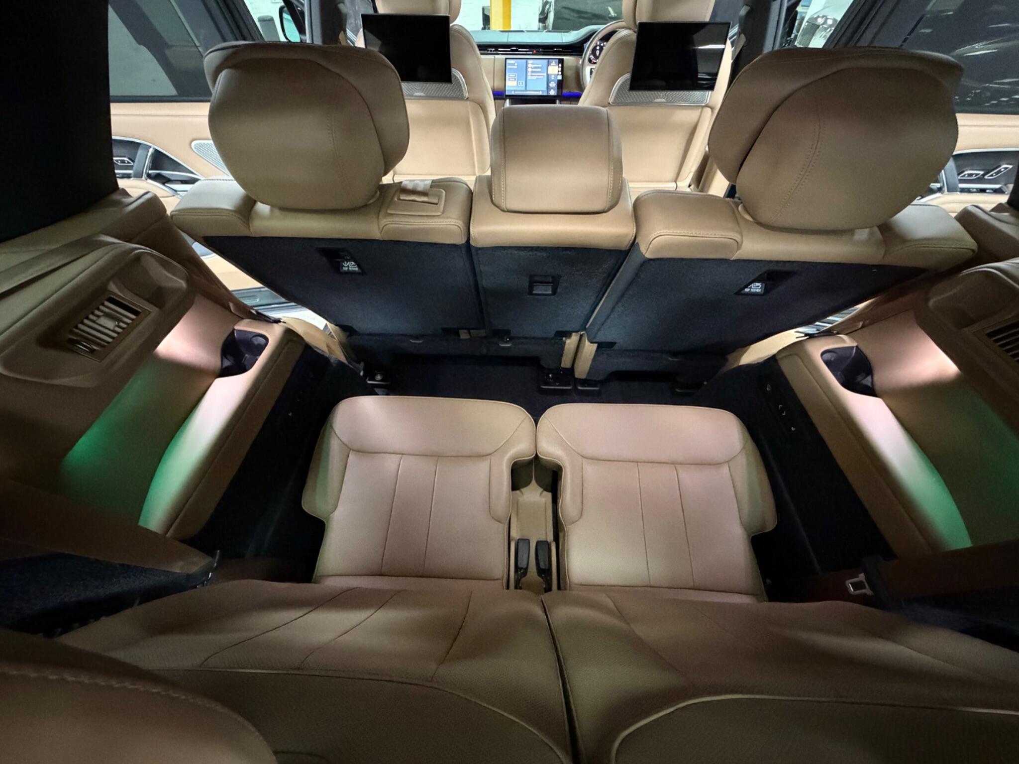 Land Rover Range Rover view 75