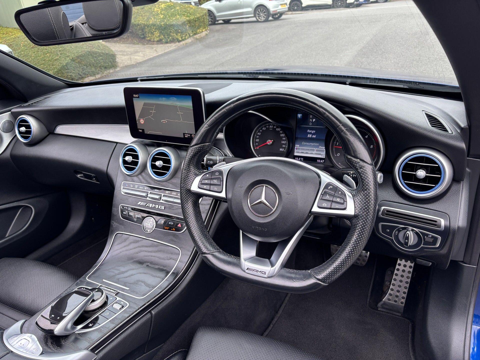 Mercedes-Benz C-Class view 27