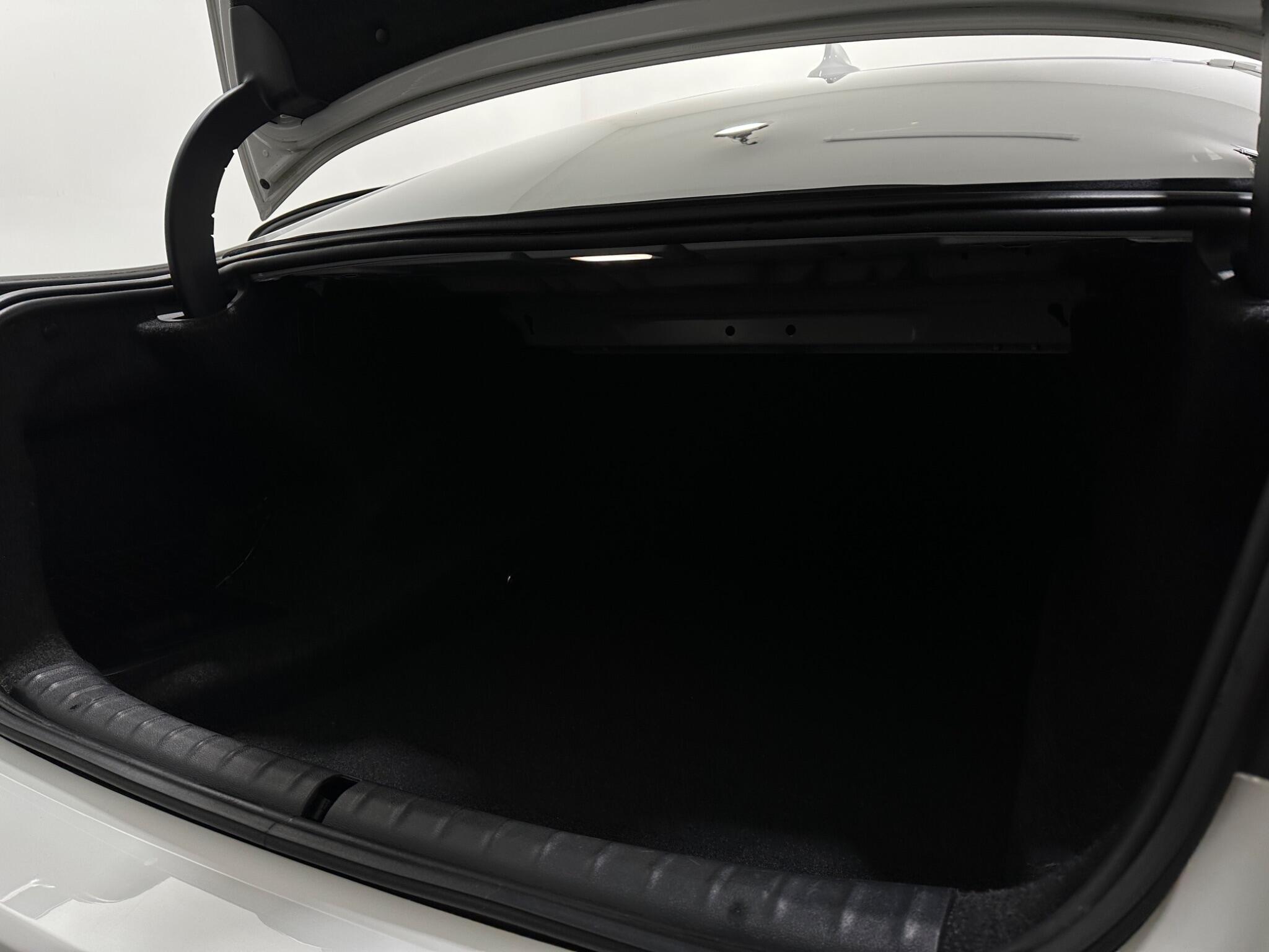 BMW 5 Series view 44