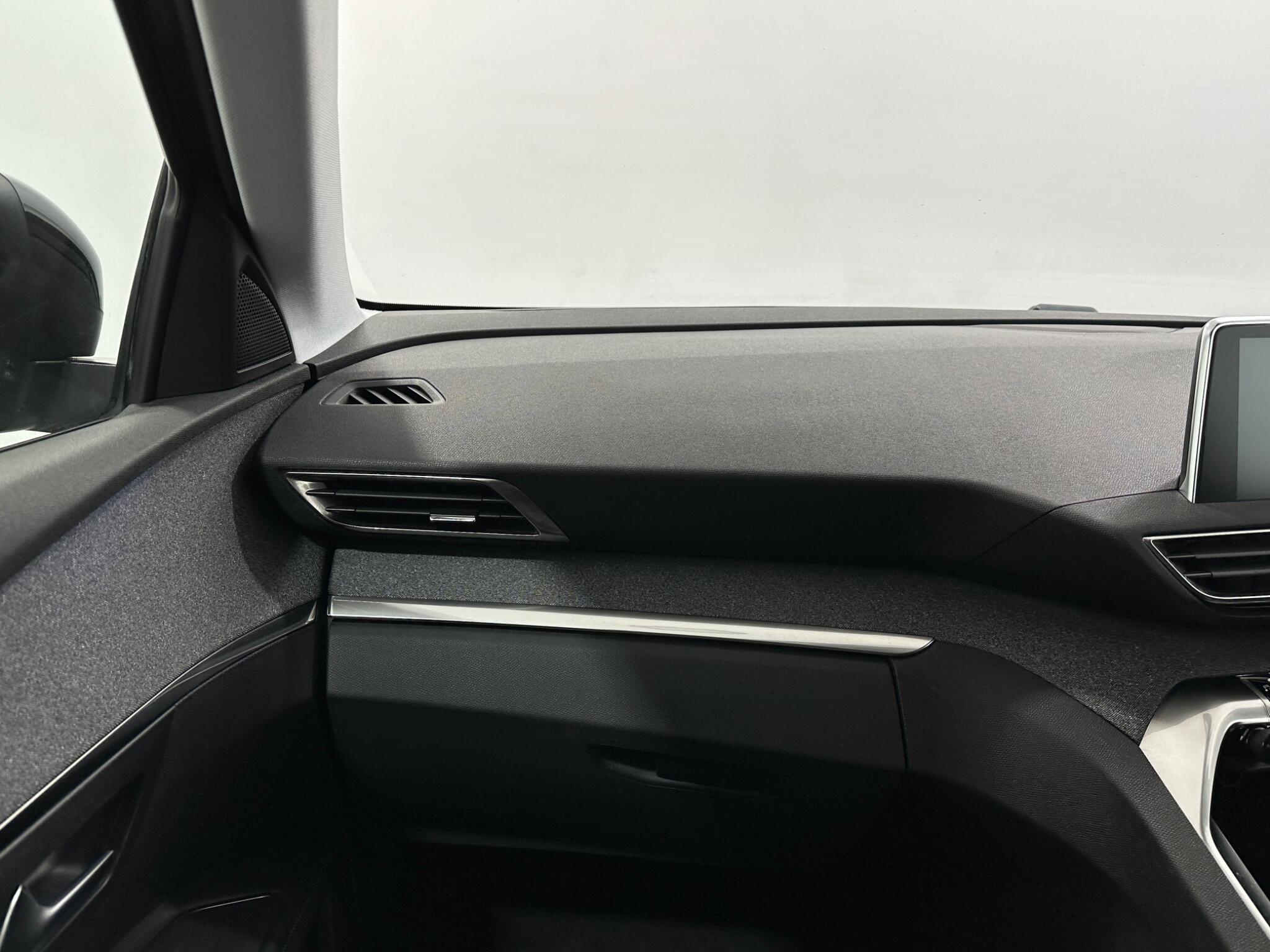 Peugeot 5008 view 27