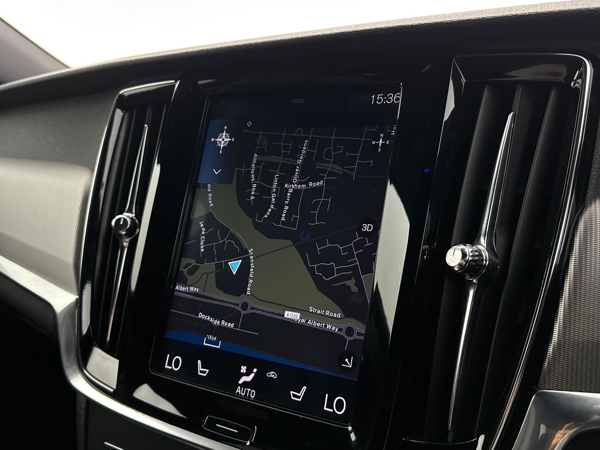 Volvo S90 view 21