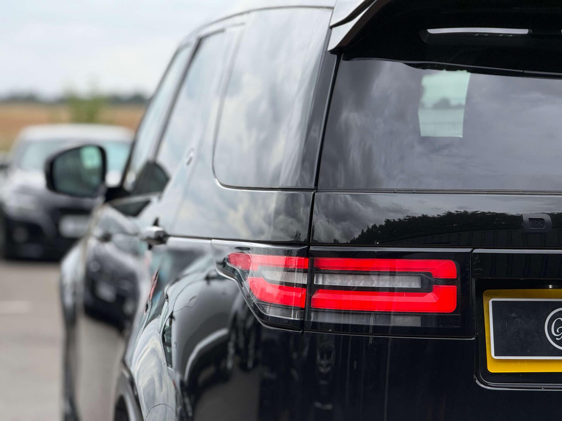 Land Rover Discovery view 27