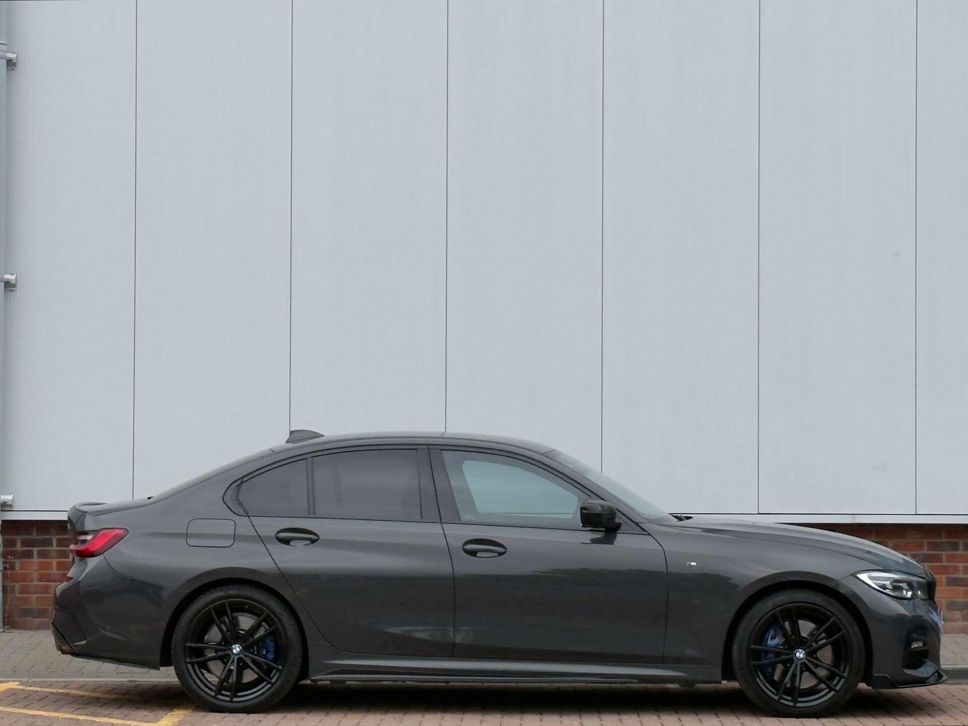 BMW 3 Series view 7