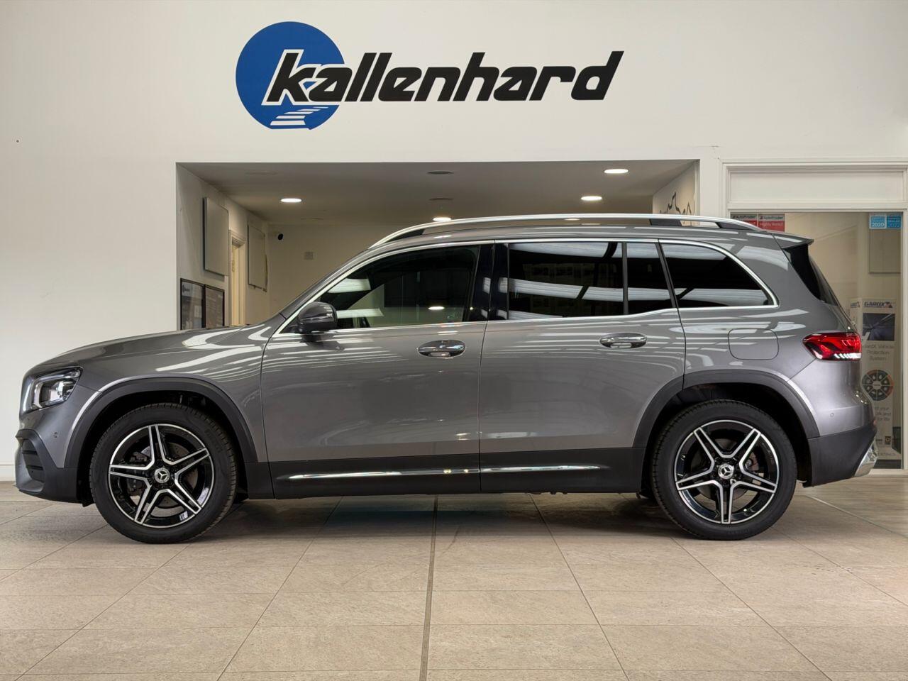 Mercedes-Benz GLB view 2