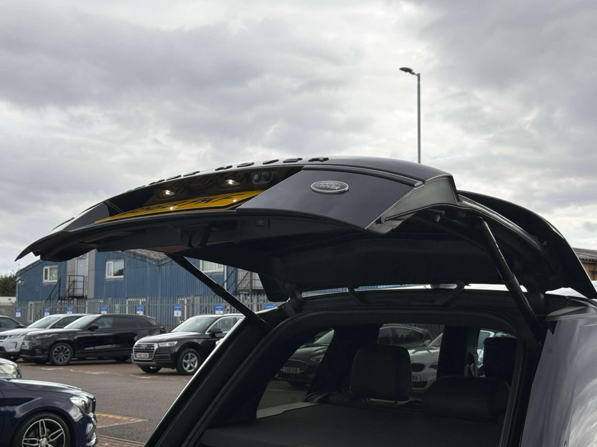 Land Rover Range Rover view 35