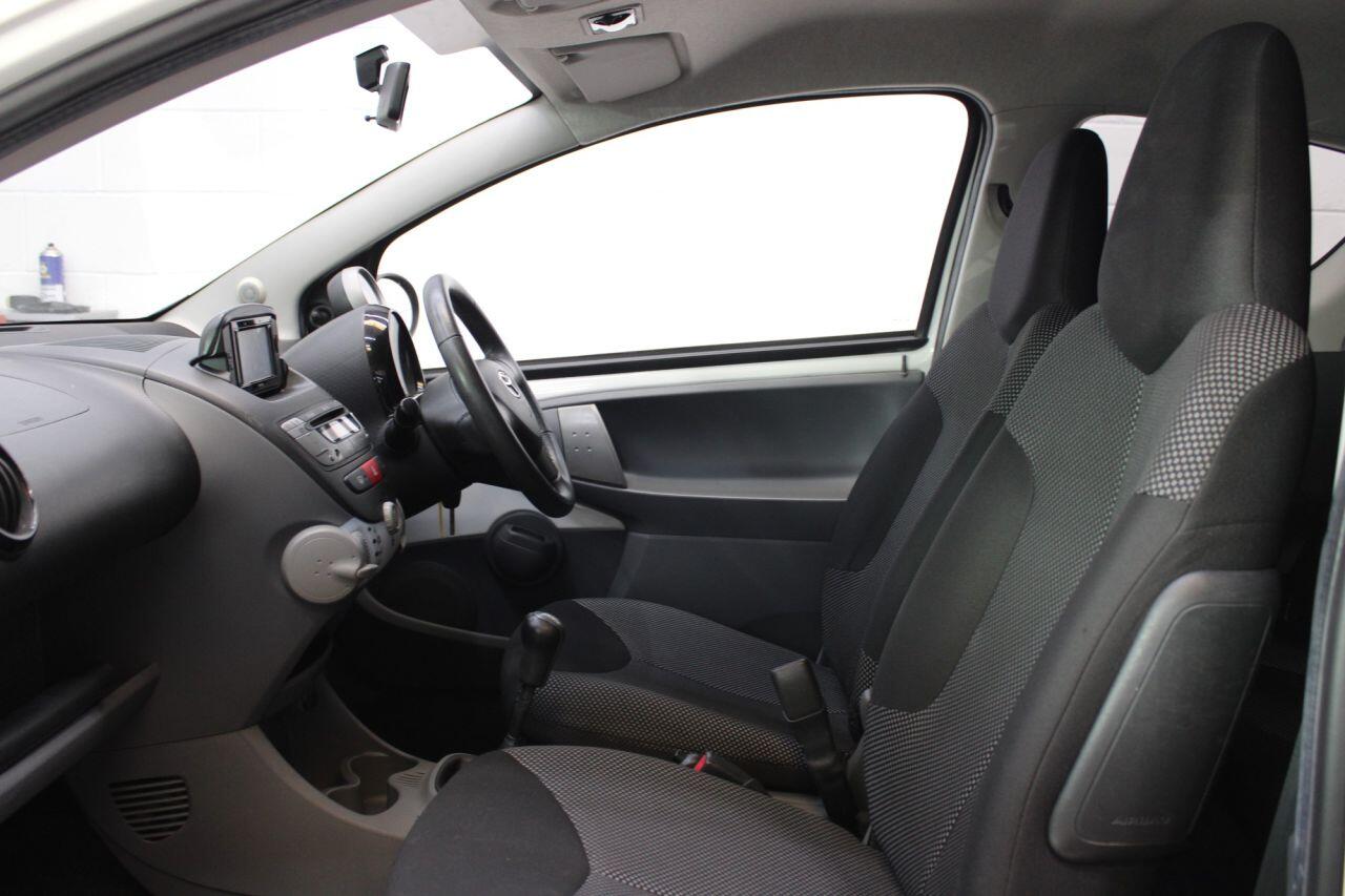 Toyota Aygo view 10
