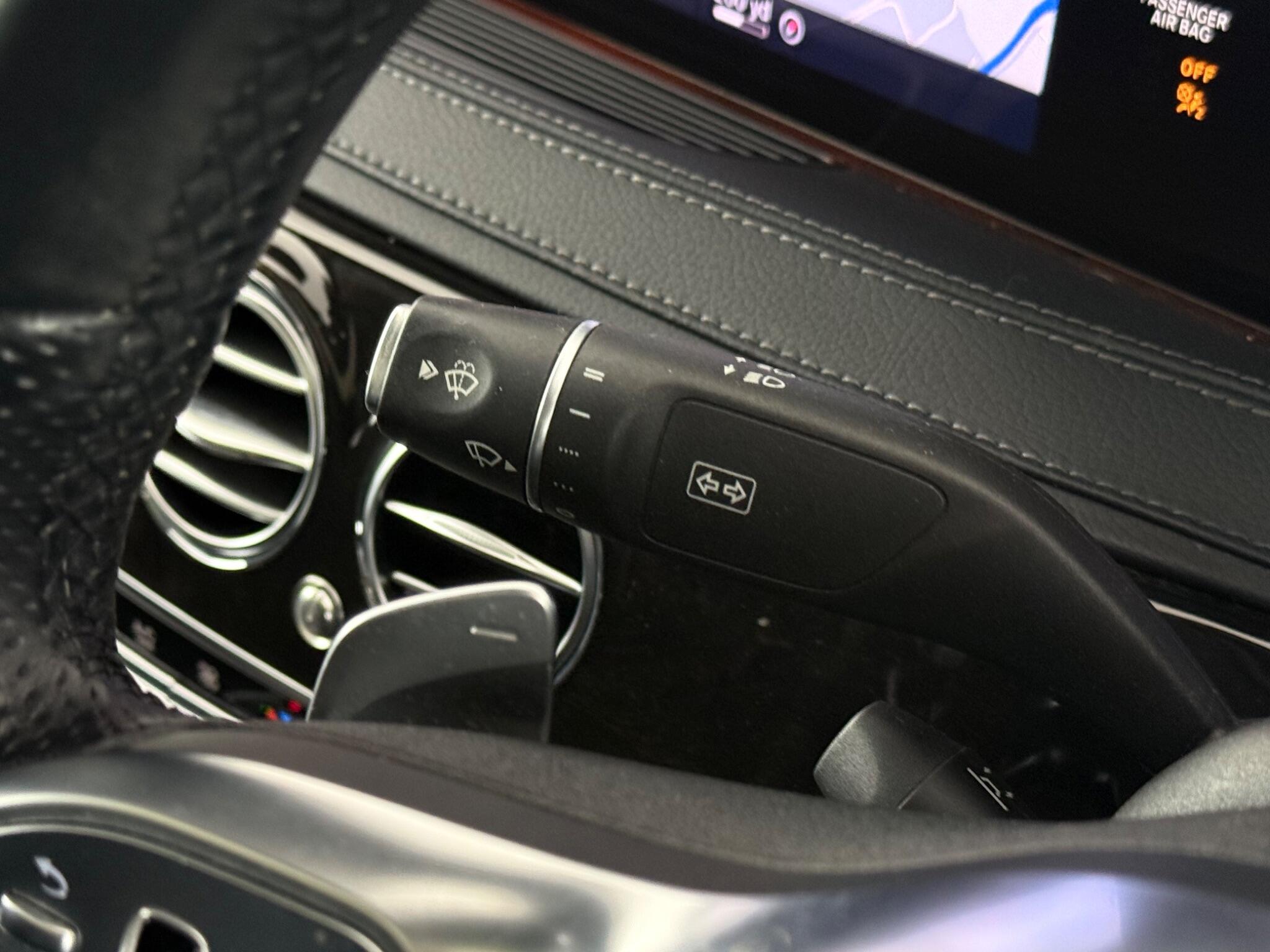 Mercedes-Benz S-Class view 18