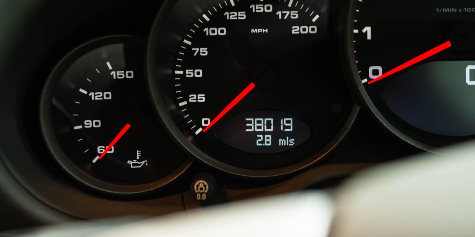 Porsche 911 view 31