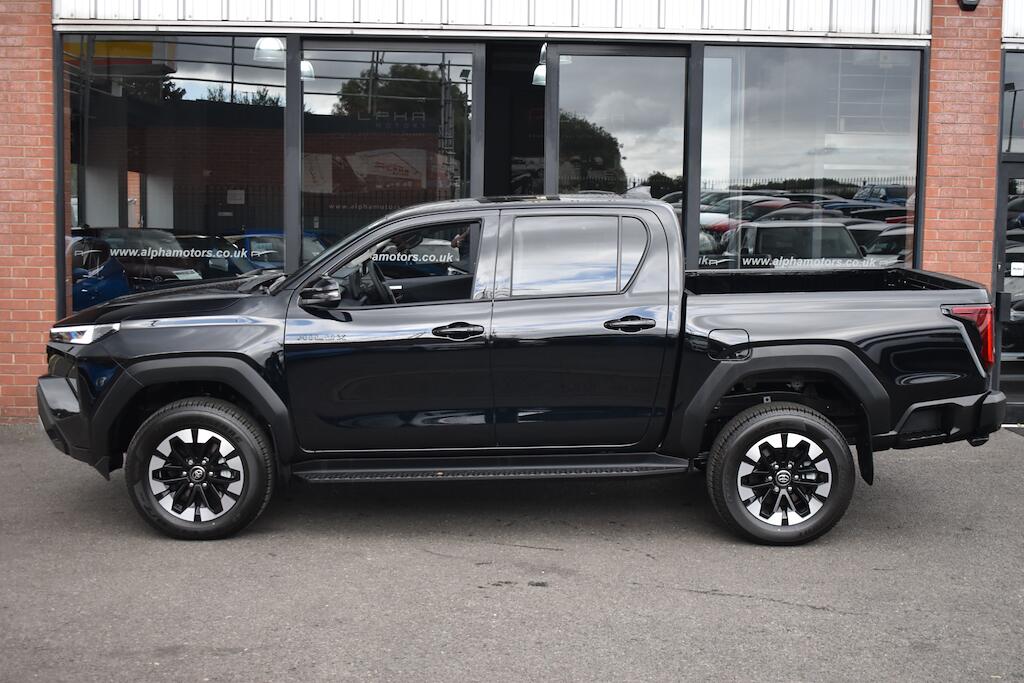 Toyota Hilux view 14