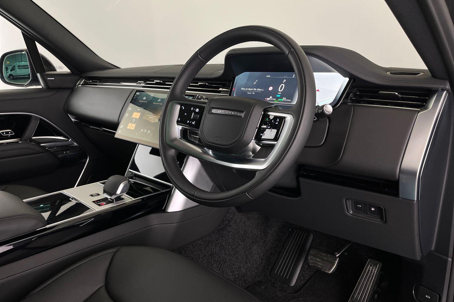Land Rover Range Rover view 17