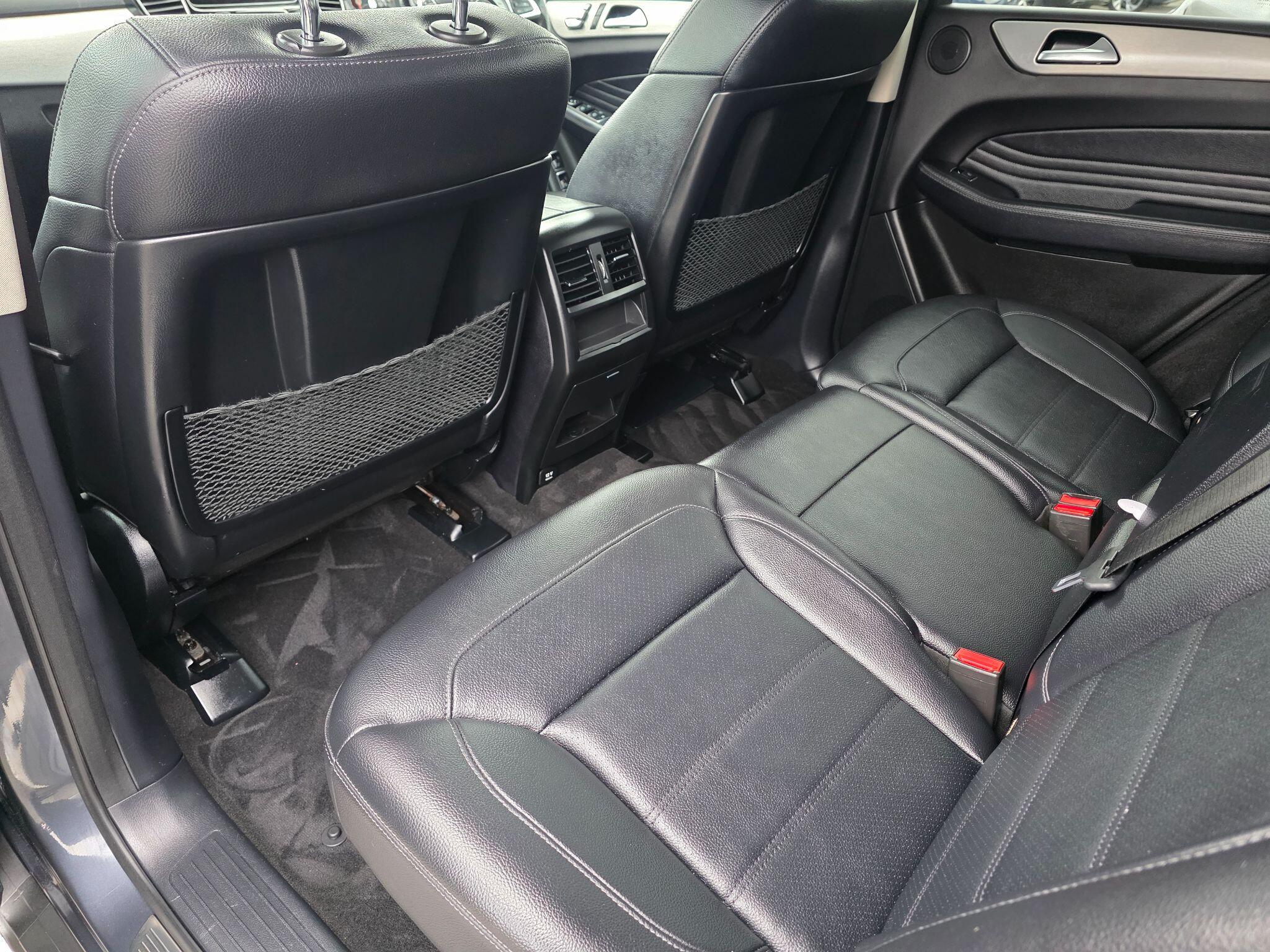 Mercedes-Benz Gle view 25