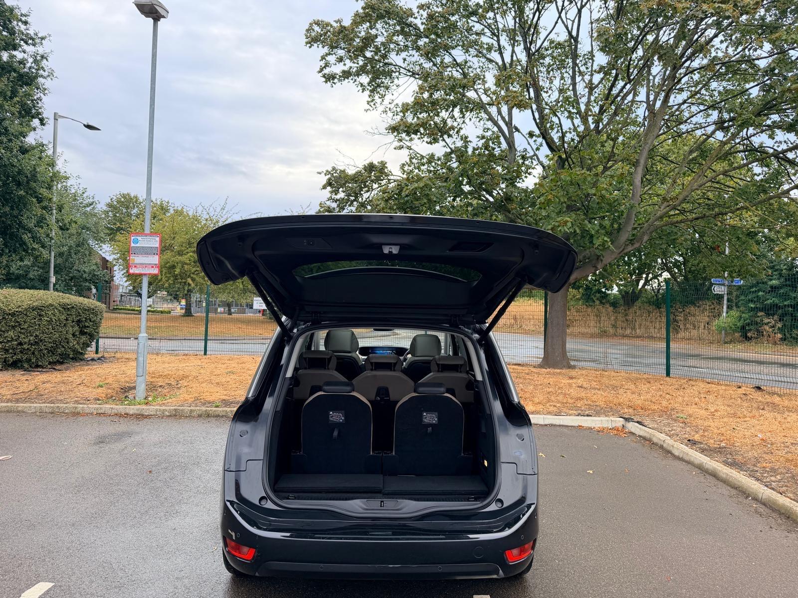 Citroen Grand C4 Picasso view 34