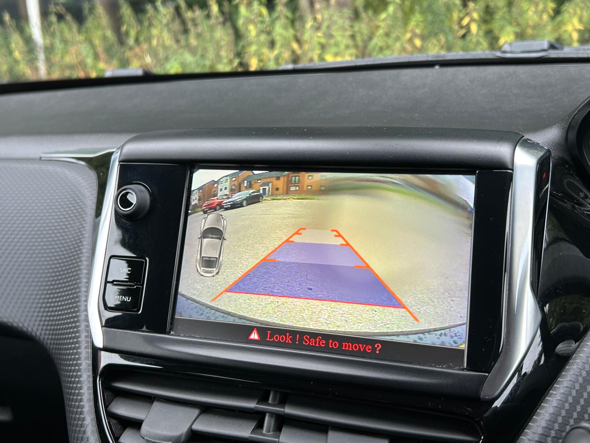 Peugeot 208 view 29