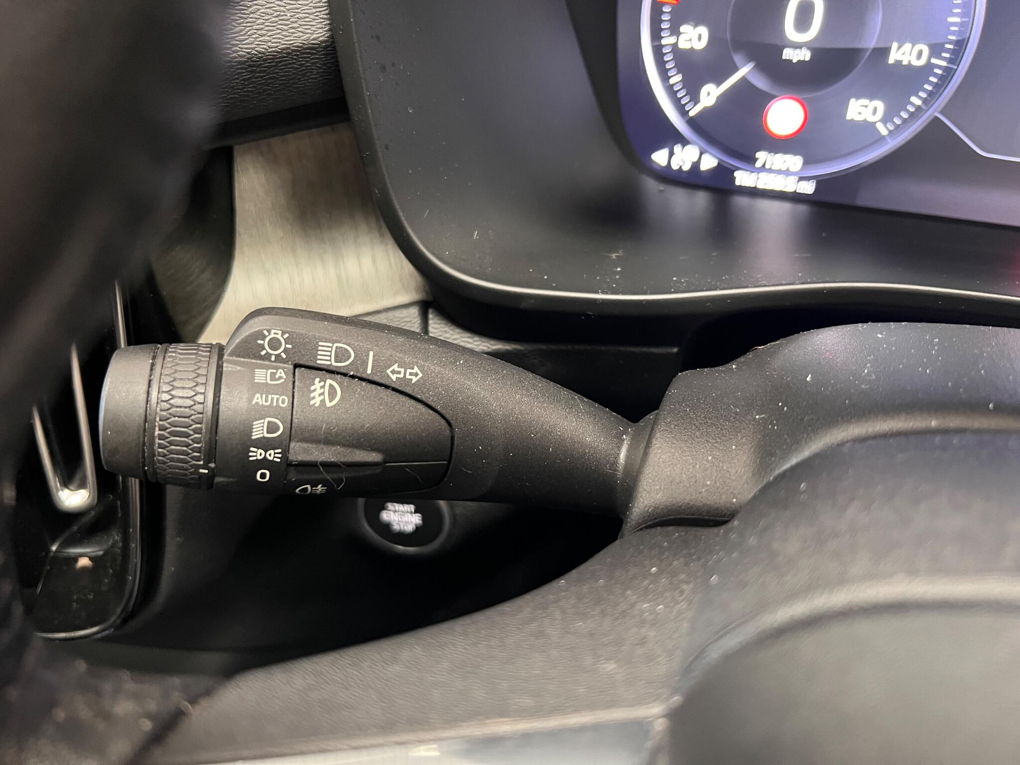 Volvo XC40 view 41