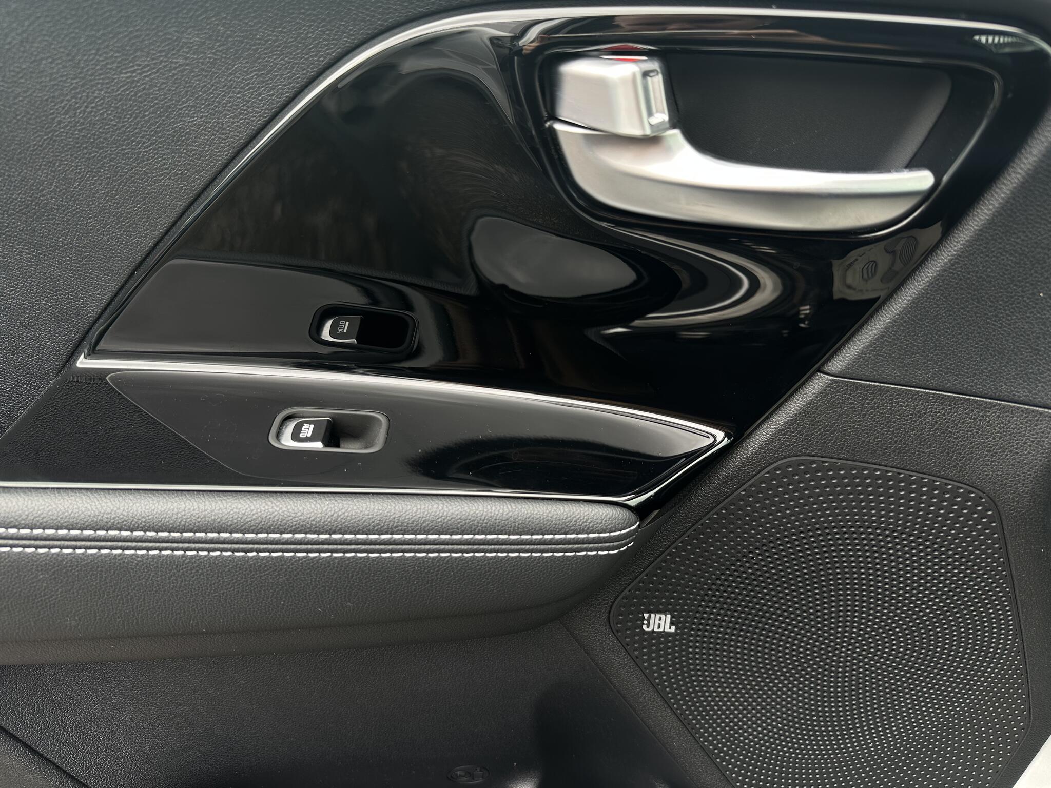 Kia Niro view 27