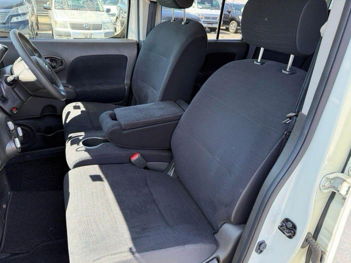 Nissan Cube view 11
