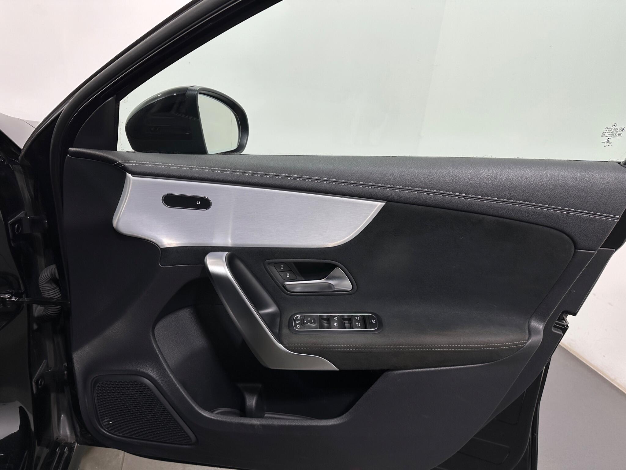 Mercedes-Benz A-Class view 36
