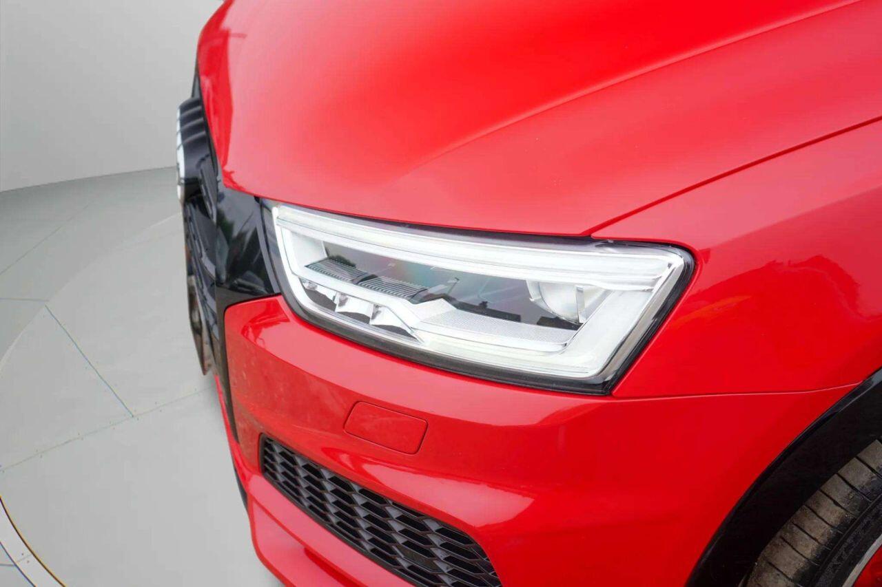 Audi Q3 view 13