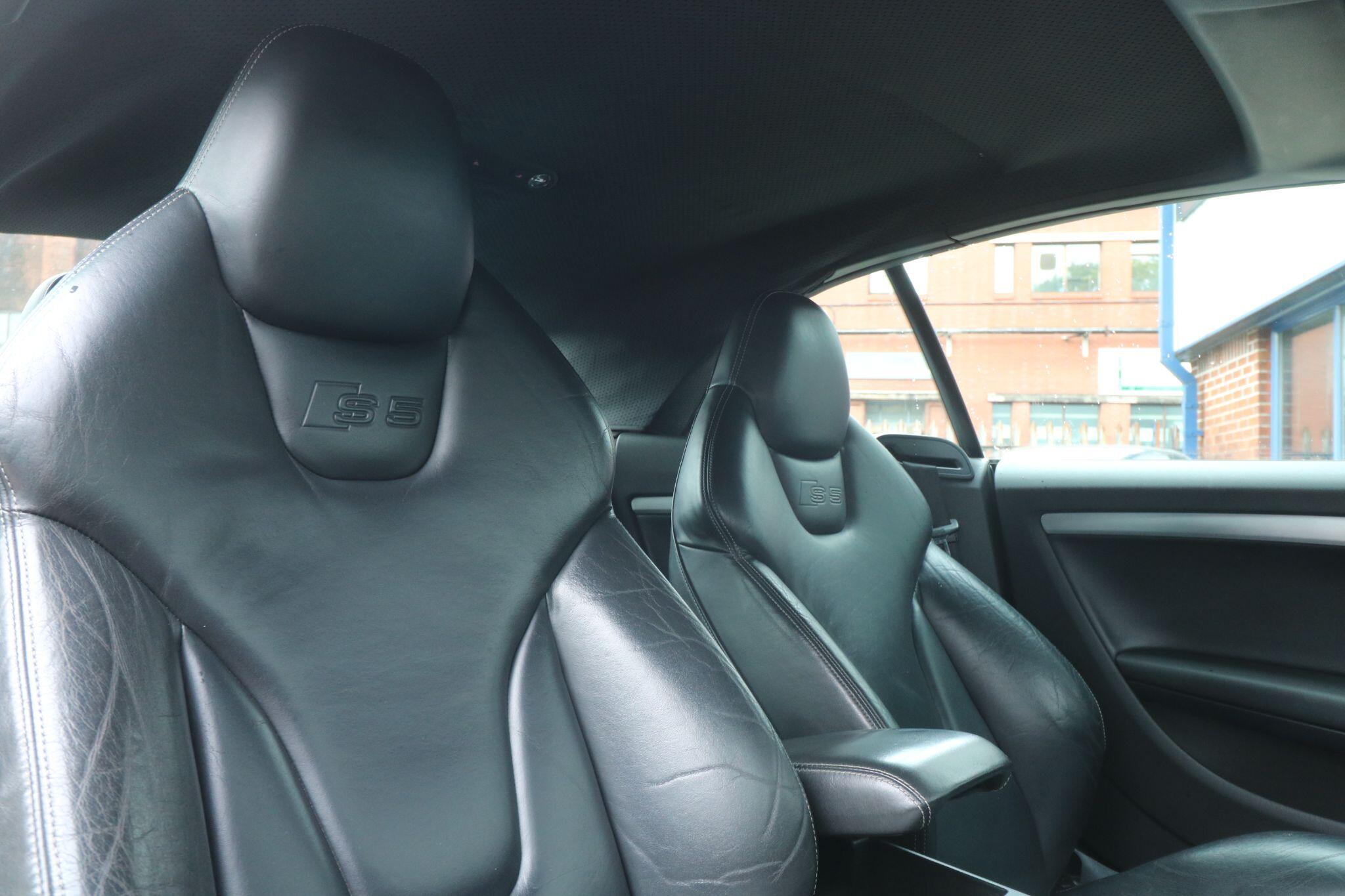 Audi S5 view 14